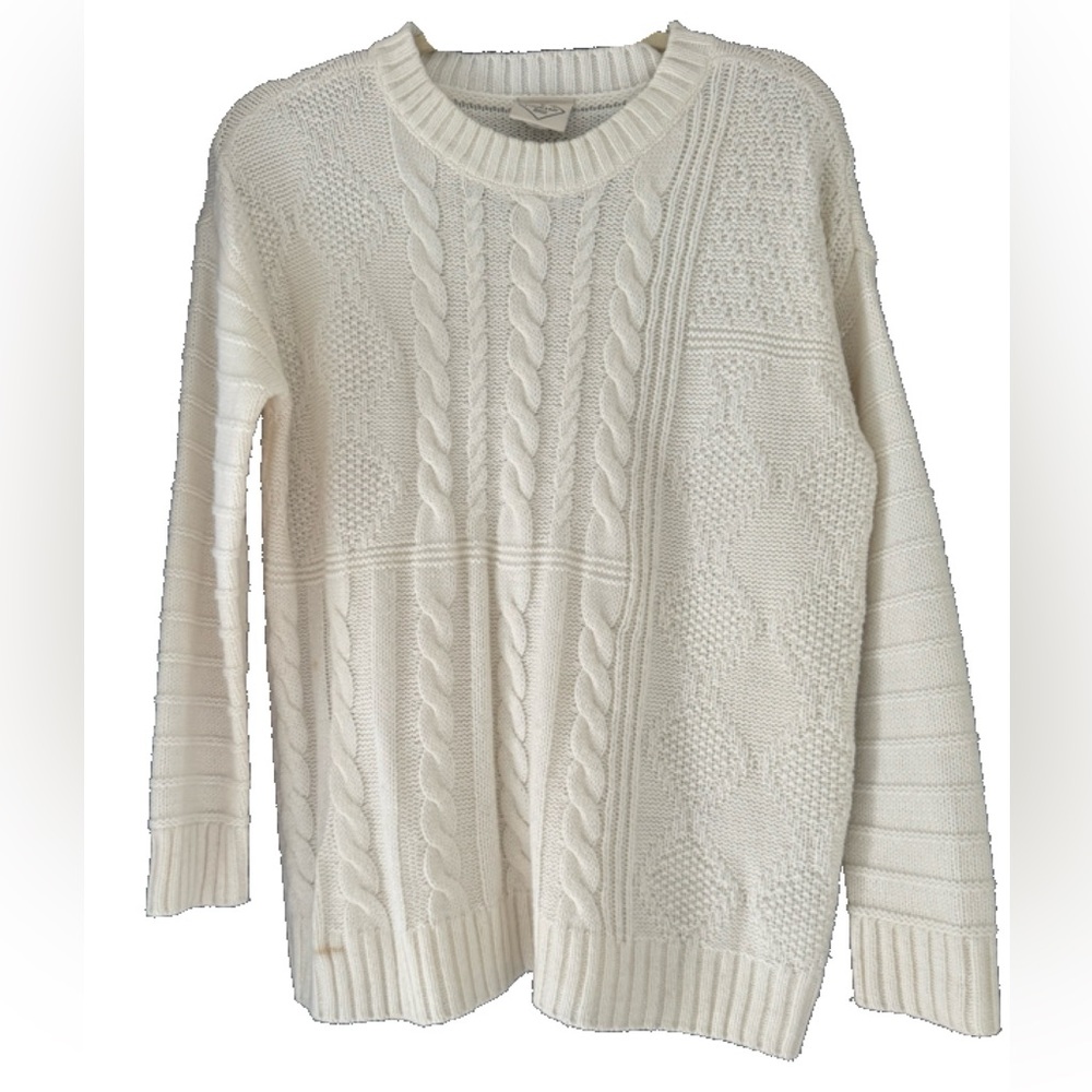 St. John’s Bay white fisherman sweater Size M